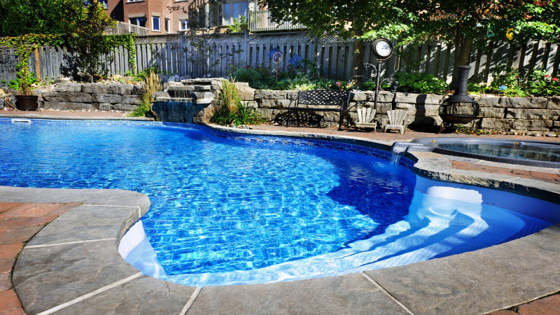 Indicators That You Need Professional Pool Leak Repair in Staten Island, NY
